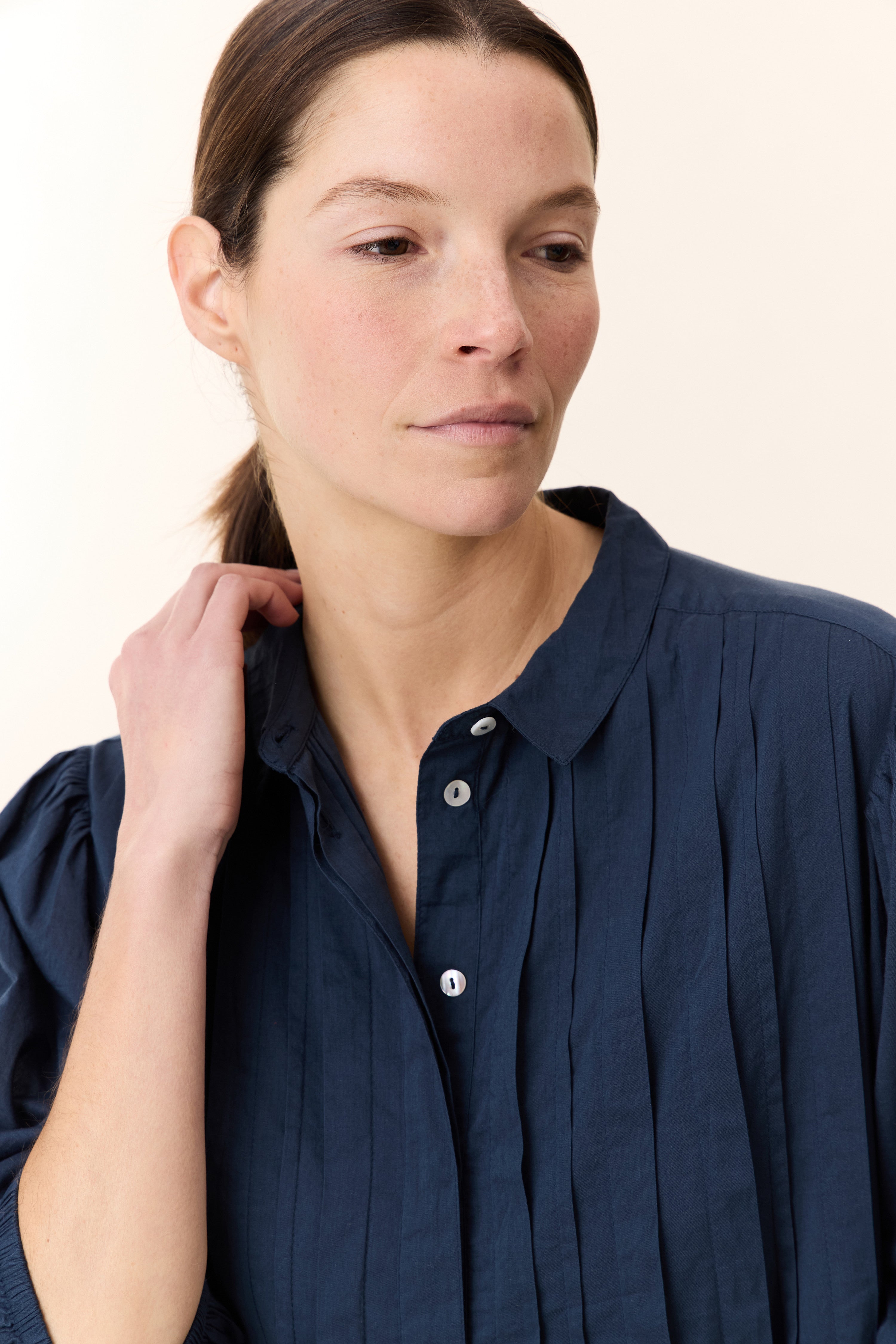 Roca Pleat Dress Black Iris Leon & Harper